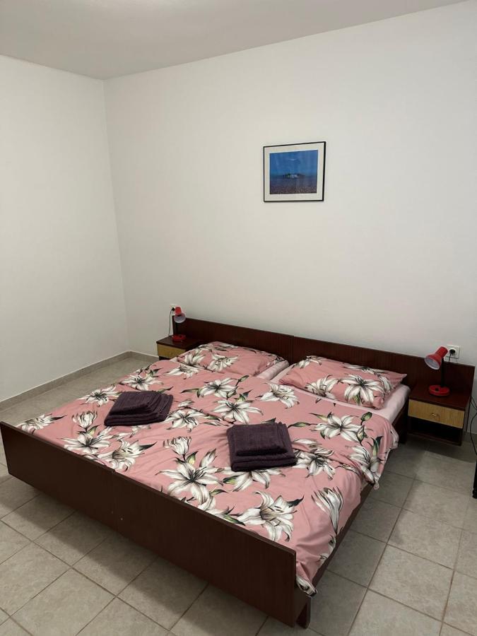 Apartmani Marko Novalja Extérieur photo