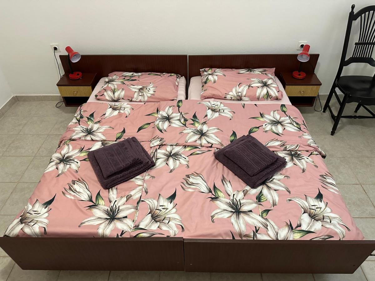 Apartmani Marko Novalja Extérieur photo