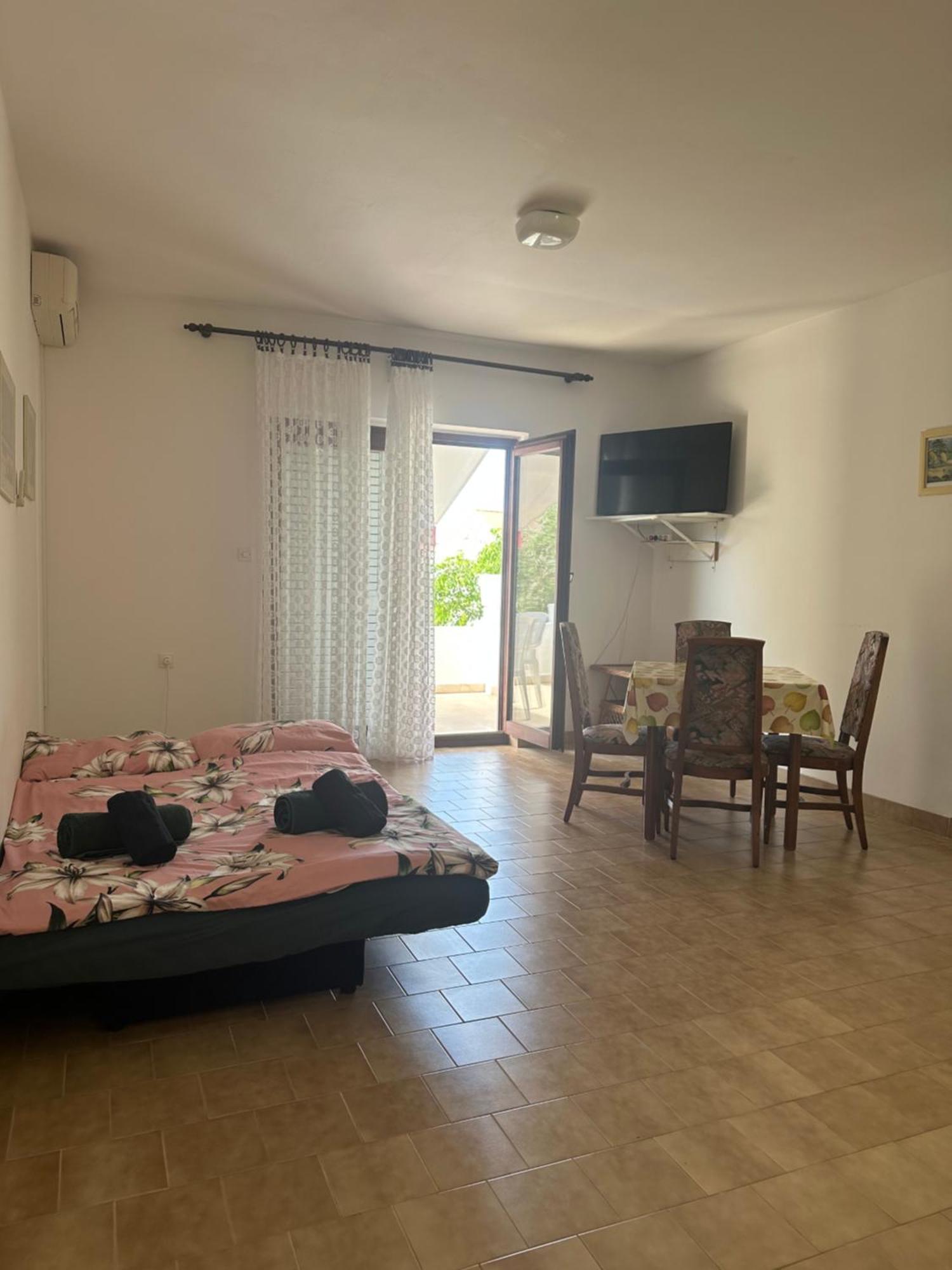 Apartmani Marko Novalja Extérieur photo