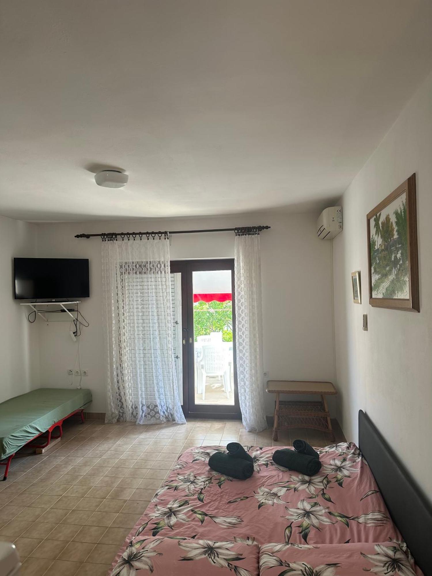Apartmani Marko Novalja Extérieur photo
