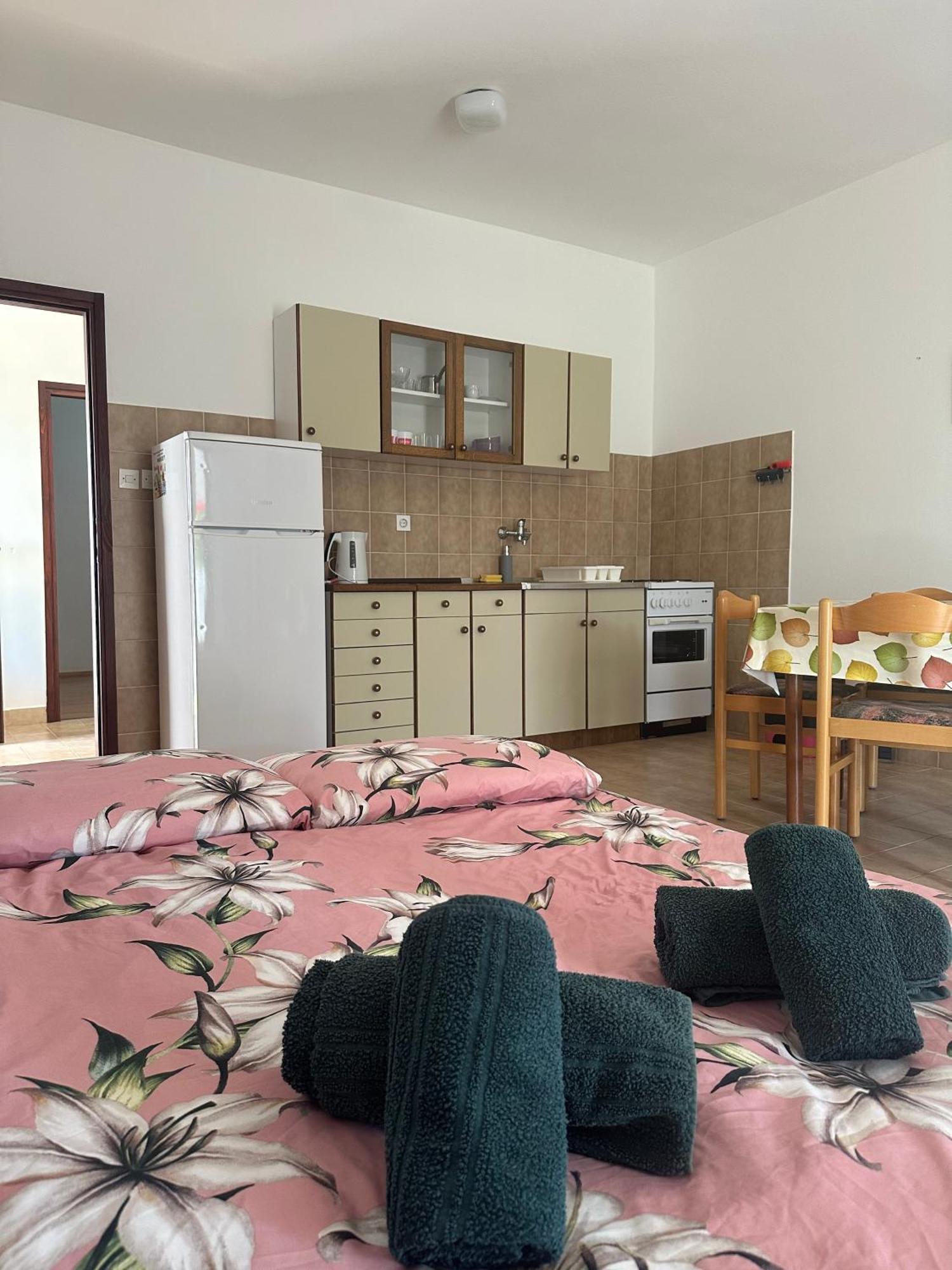 Apartmani Marko Novalja Extérieur photo